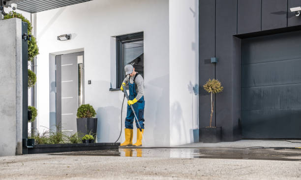 Best Pool Deck Cleaning  in Avenue B And C, AZ